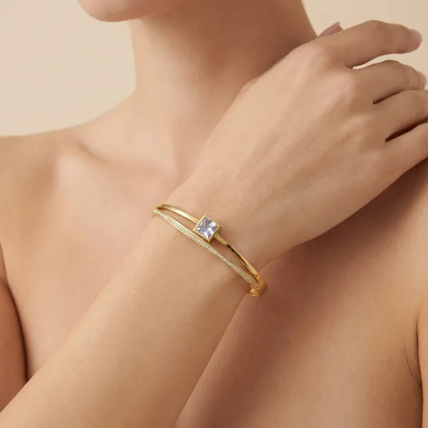 Gold_Alloy_Crystal_Bangles_For_Women