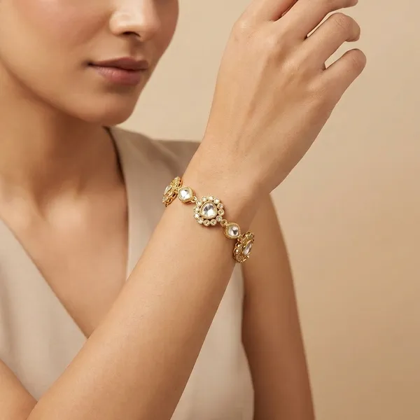 Gold_Alloy_Crystal_Bracelet_For_Women