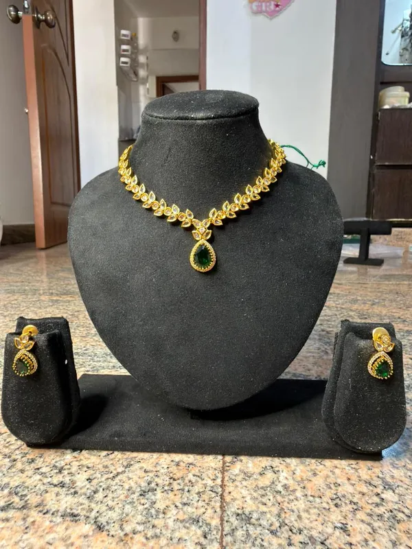 Gold_Alloy_Stone_Necklace_Set_For_Women