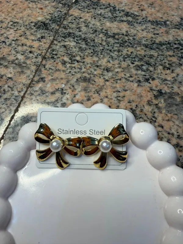 Gold_Alloy_Pearl_Beads_Earrings_Set_For_Women