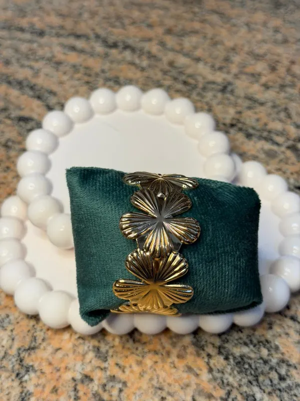 Gold_Metal_Beads_Fabric_Bracelet_For_Women