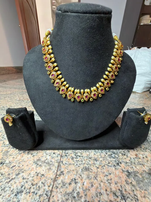 Gold_Alloy_Kundan_Stone_Necklace_Set_For_Women