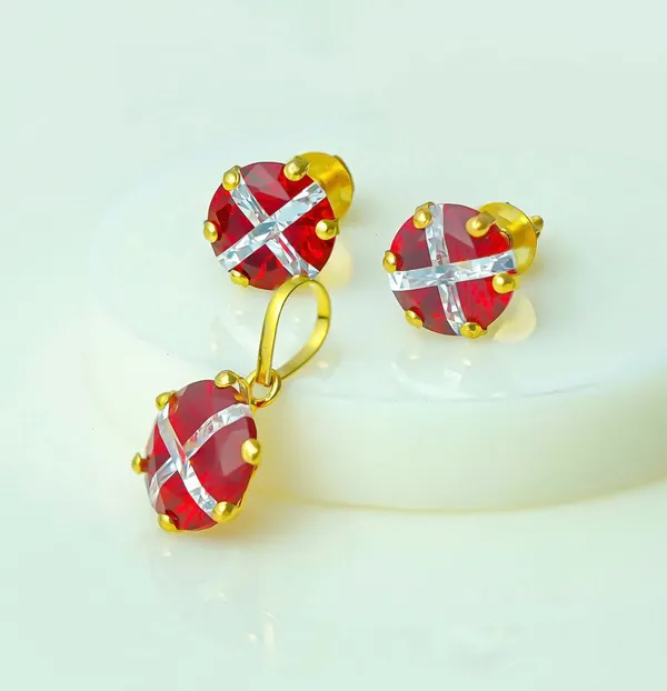 Red_Gold_Plated_Pendant_And_Earring_Set_For_Women