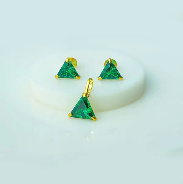 Green_Gold_Plated_Pendant_And_Earring_Set_For_Women
