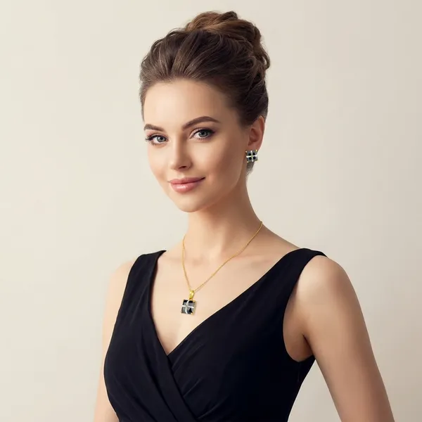 Blue_Gold_Plated_Pendant_And_Earring_Set_For_Women
