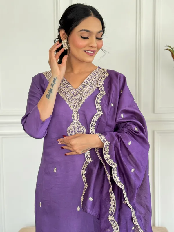 Purple_And_White_Viscose_Chanderi_Kurti_With_Pant_And_Dupatta_Set_For_Women