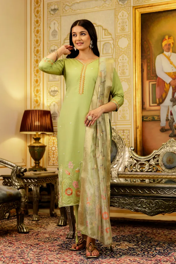 Light_Green_Viscose_Simer_Kurti_With_Pant_And_Dupatta_Set_For_Women