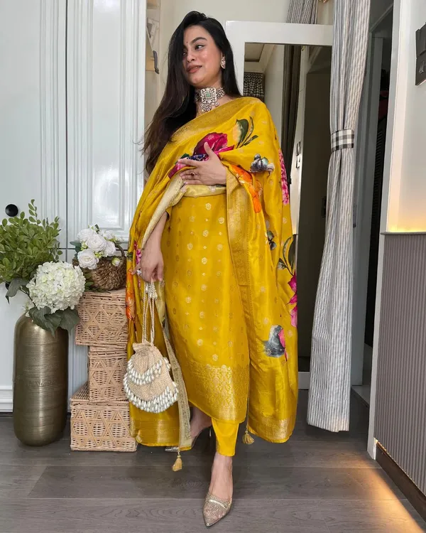 Yellow_Viscose_Organza_Jacquard_Kurti_With_Pant_And_Dupatta_Set_For_Women