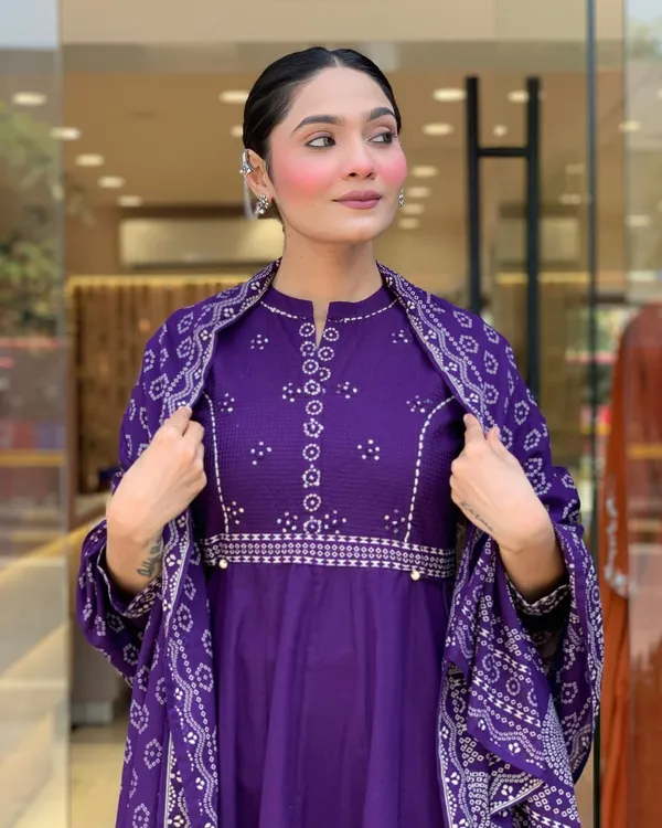 Blue_Muslin_Cotton_Kurti_With_Pant_And_Dupatta_Set_For_Women