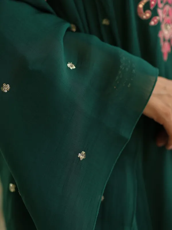 Green_And_Pink_Viscose_Rayon_Kurti_With_Pant_And_Dupatta_Set_For_Women