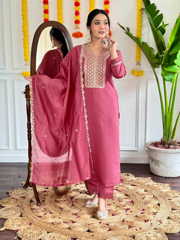 Light_Pink_Viscose_Chanderi_Kurti_With_Pant_And_Dupatta_Set_For_Women