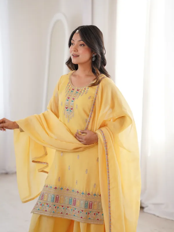 Sunehri_Noor_Georgette_Ensemble_Suit