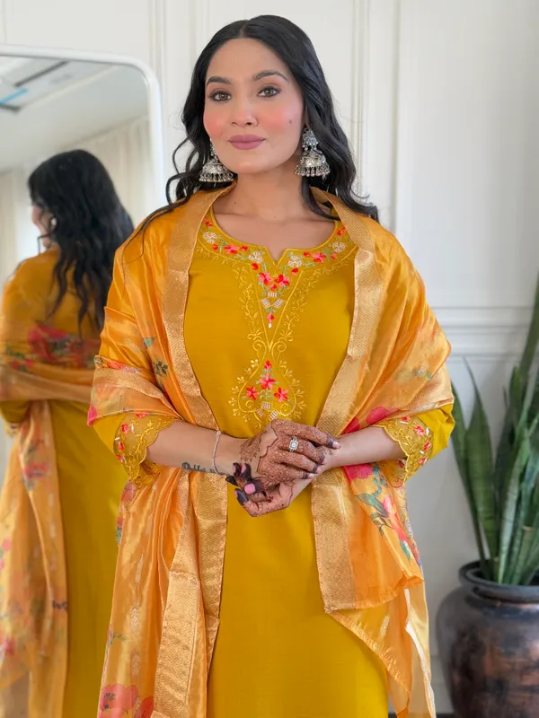 Yellow_Viscose_Chanderi_Kurti_With_Pant_And_Dupatta_Set_For_Women