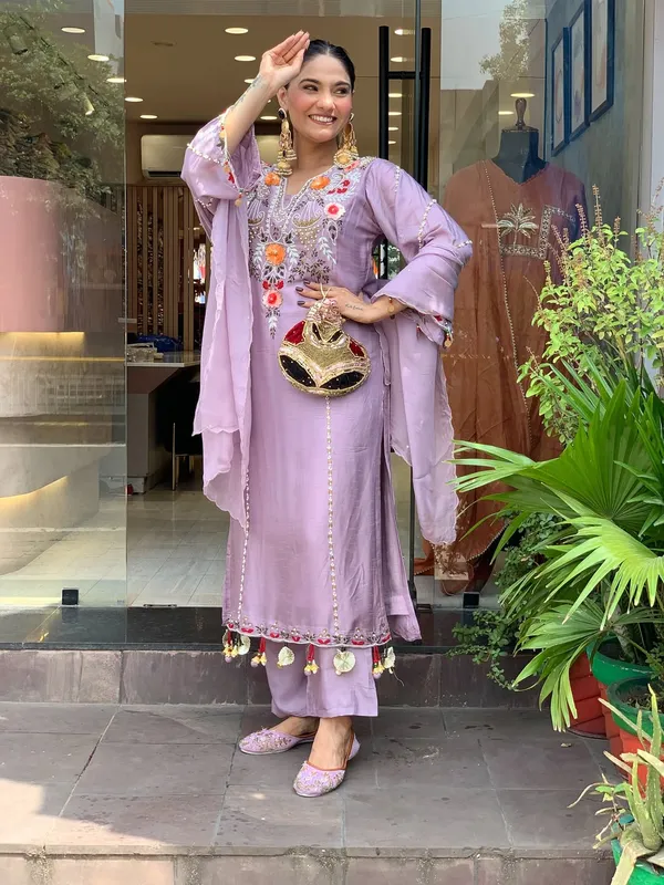 Multicolour_Viscose_Assam_Silk_Kurti_With_Pant_And_Dupatta_Set_For_Women