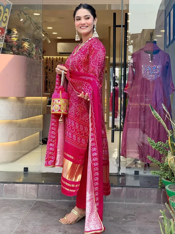 Red_Viscose_Silk_Kurti_With_Pant_And_Dupatta_Set_For_Women