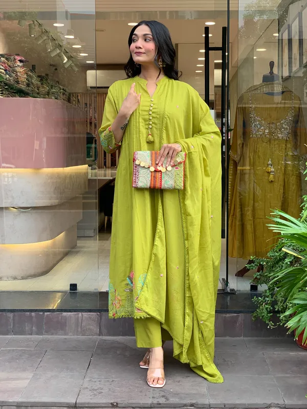 Ganga_Green_Chanderi_Silk_Kurti_With_Pant_And_Dupatta_Set_For_Women