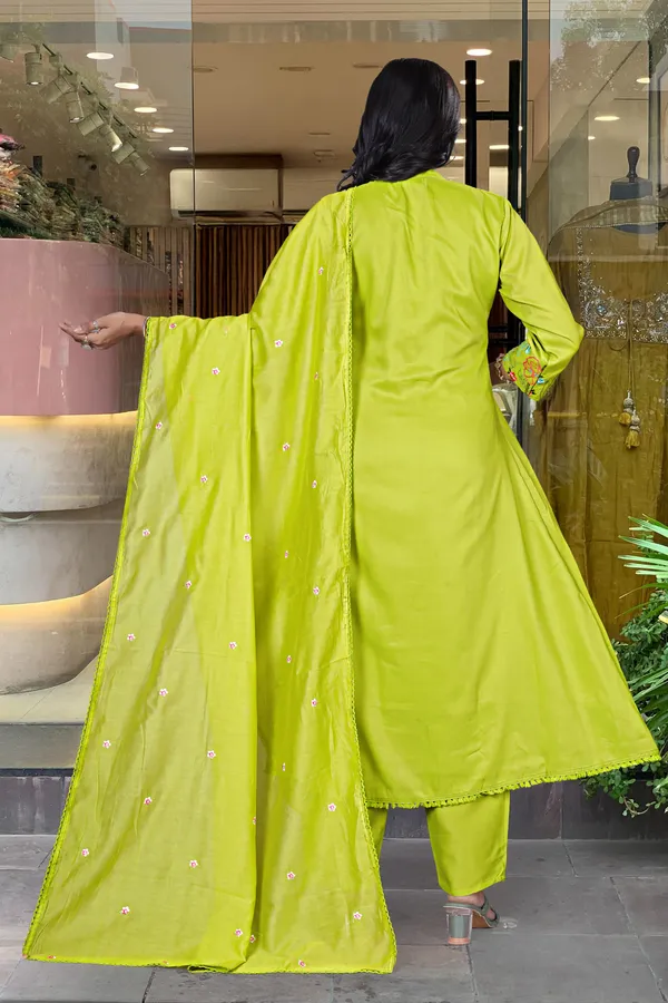 Ganga_Green_Chanderi_Silk_Kurti_With_Pant_And_Dupatta_Set_For_Women