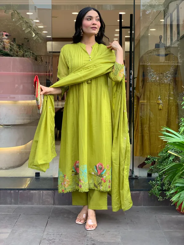Ganga_Green_Chanderi_Silk_Kurti_With_Pant_And_Dupatta_Set_For_Women