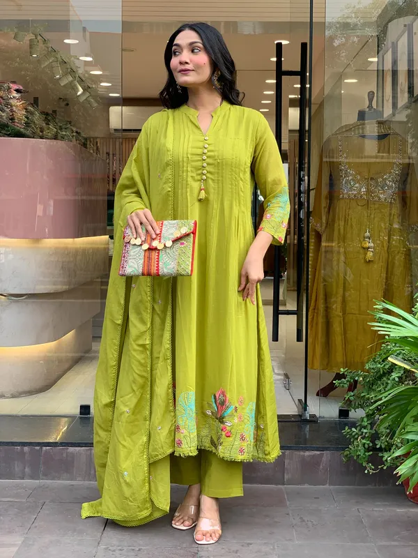 Ganga_Green_Chanderi_Silk_Kurti_With_Pant_And_Dupatta_Set_For_Women