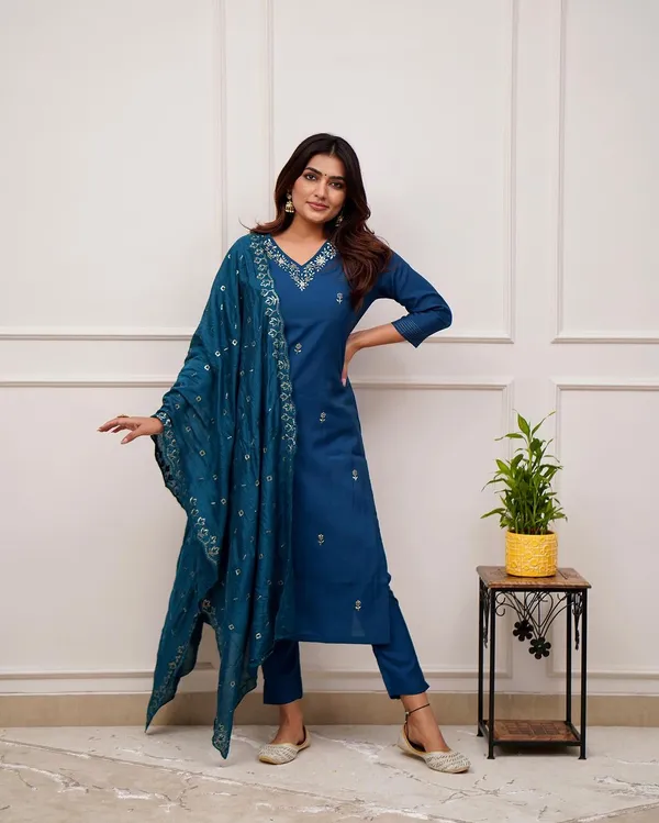 Blue_Viscose_Chanderi_Kurti_With_Pant_And_Dupatta_Set_For_Women