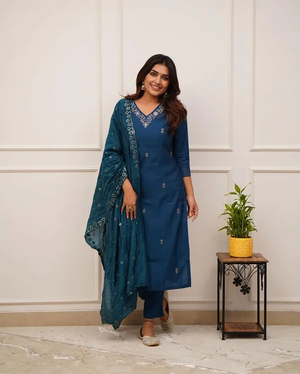 Blue_Viscose_Chanderi_Kurti_With_Pant_And_Dupatta_Set_For_Women