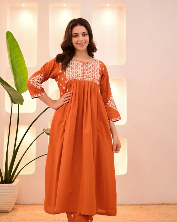Orange_Viscose_Rayon_Kurti_With_Pant_Set_For_Women