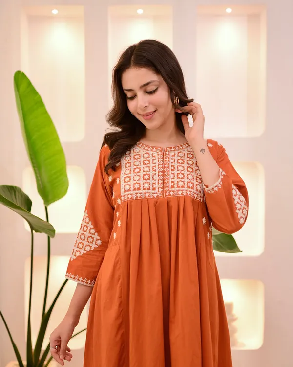 Orange_Viscose_Rayon_Kurti_With_Pant_Set_For_Women