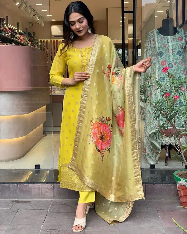 Yellow_Viscose_Organza_Jacquard_Kurti_With_Pant_And_Dupatta_Set_For_Women