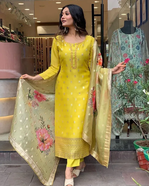 Yellow_Viscose_Organza_Jacquard_Kurti_With_Pant_And_Dupatta_Set_For_Women