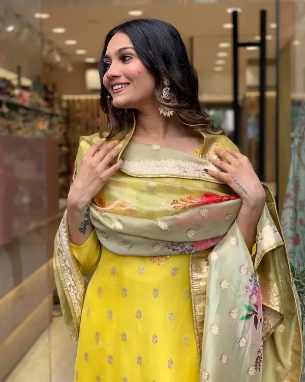 Yellow_Viscose_Organza_Jacquard_Kurti_With_Pant_And_Dupatta_Set_For_Women