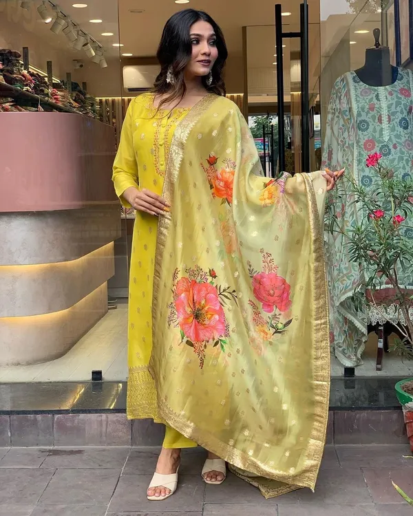 Yellow_Viscose_Organza_Jacquard_Kurti_With_Pant_And_Dupatta_Set_For_Women