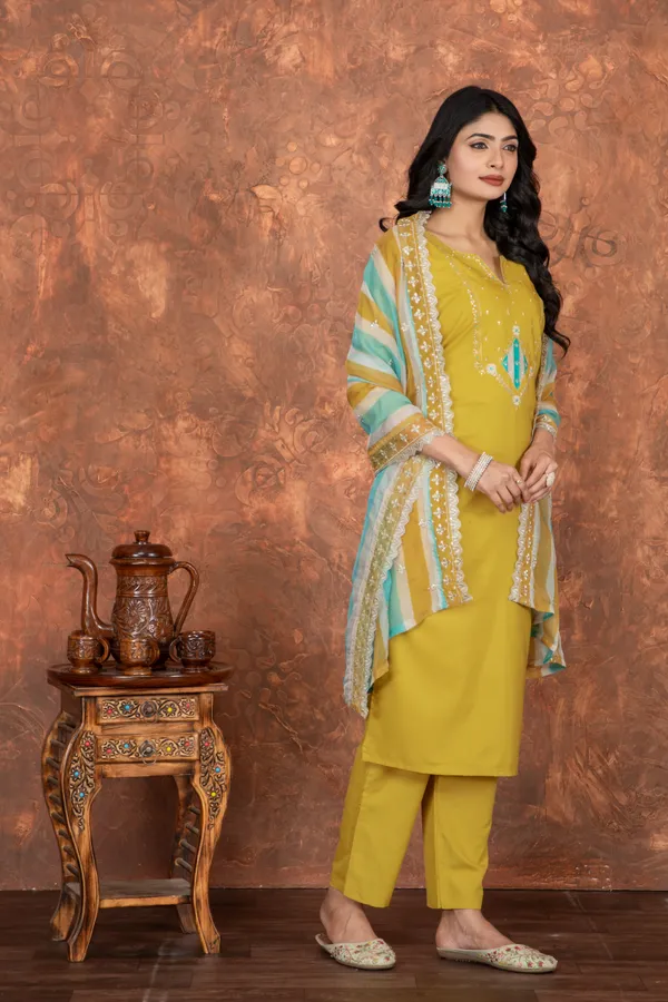 Yellow_Viscose_Reyon_Kurti_With_Pant_And_Dupatta_Set_For_Women