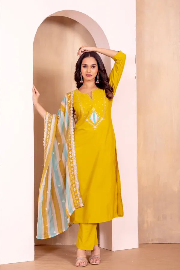 Yellow_Viscose_Reyon_Kurti_With_Pant_And_Dupatta_Set_For_Women