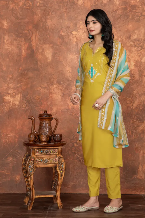 Yellow_Viscose_Reyon_Kurti_With_Pant_And_Dupatta_Set_For_Women