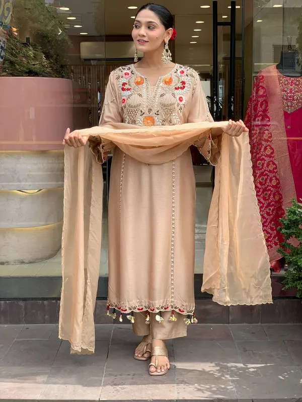 Multicolour_Viscose_Assam_Silk_Kurti_With_Pant_And_Dupatta_Set_For_Women