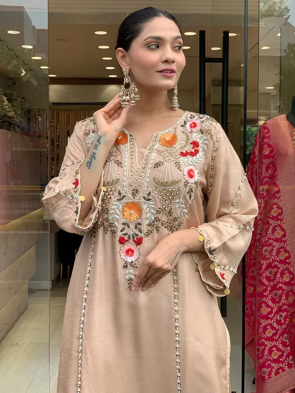 Multicolour_Viscose_Assam_Silk_Kurti_With_Pant_And_Dupatta_Set_For_Women