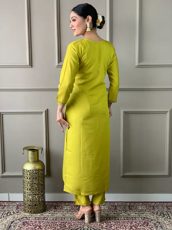 Yellow_Viscose_Chanderi_Kurti_With_Pant_And_Dupatta_Set_For_Women