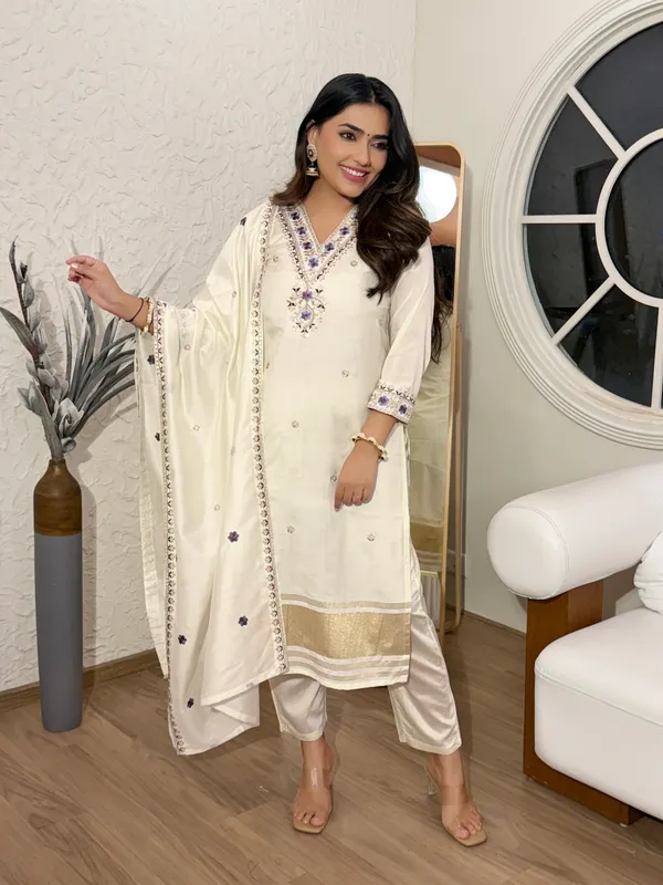 White_Vichitra_Silk_Kurti_With_Pant_And_Dupatta_Set_For_Women