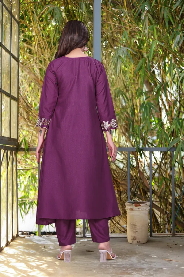 Purple_Soft_Rayon_Slub_Kurti_With_Pant_And_Dupatta_Set_For_Women
