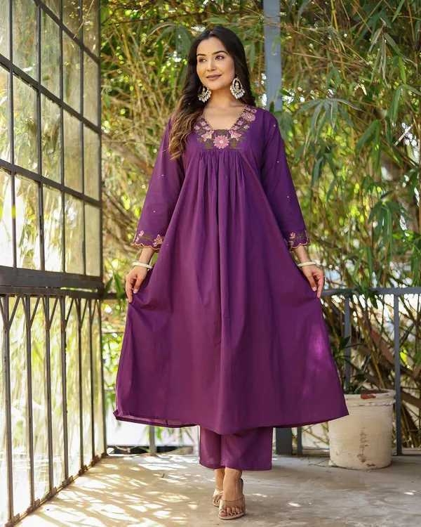 Purple_Soft_Rayon_Slub_Kurti_With_Pant_And_Dupatta_Set_For_Women