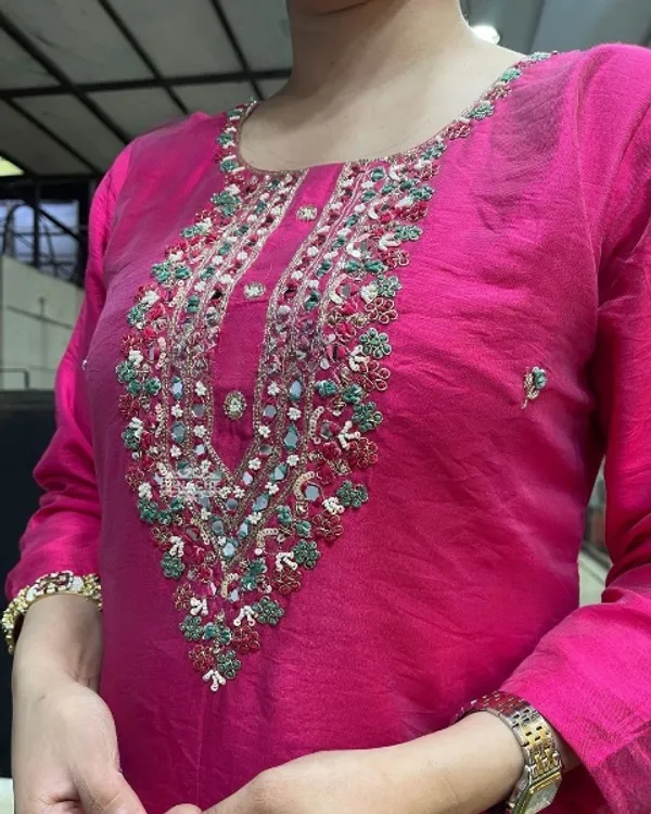 Pink_Viscose_Chanderi_Kurti_With_Pant_And_Dupatta_Set_For_Women