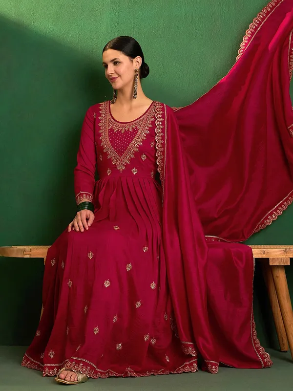 Red_Vichitra_Kurti_With_Pant_And_Dupatta_Set_For_Women