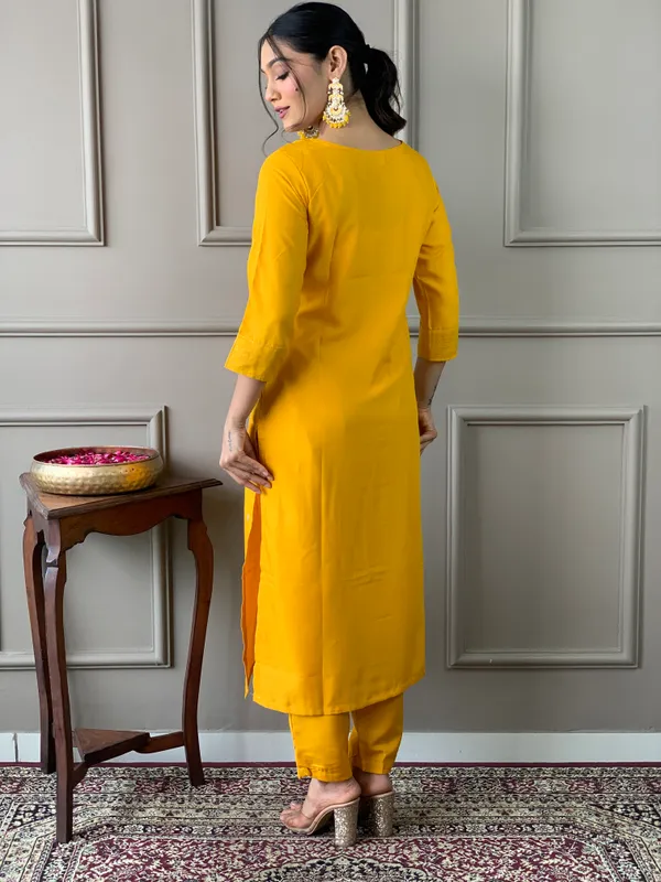 Yellow_Rayon_Slub_Kurti_With_Pant_And_Dupatta_Set_For_Women