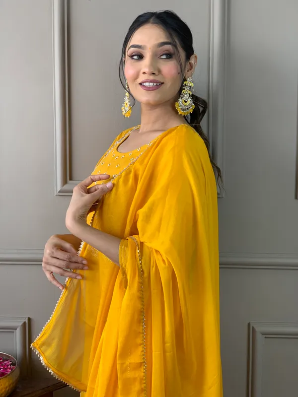 Yellow_Rayon_Slub_Kurti_With_Pant_And_Dupatta_Set_For_Women