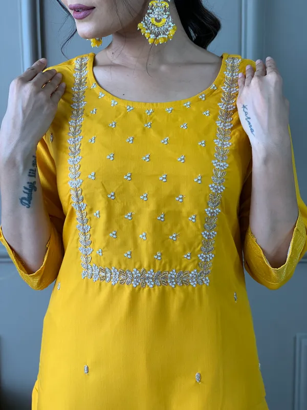 Yellow_Rayon_Slub_Kurti_With_Pant_And_Dupatta_Set_For_Women