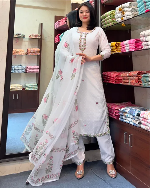 White_Georgette_Butti_Kurti_With_Pant_And_Dupatta_Set_For_Women
