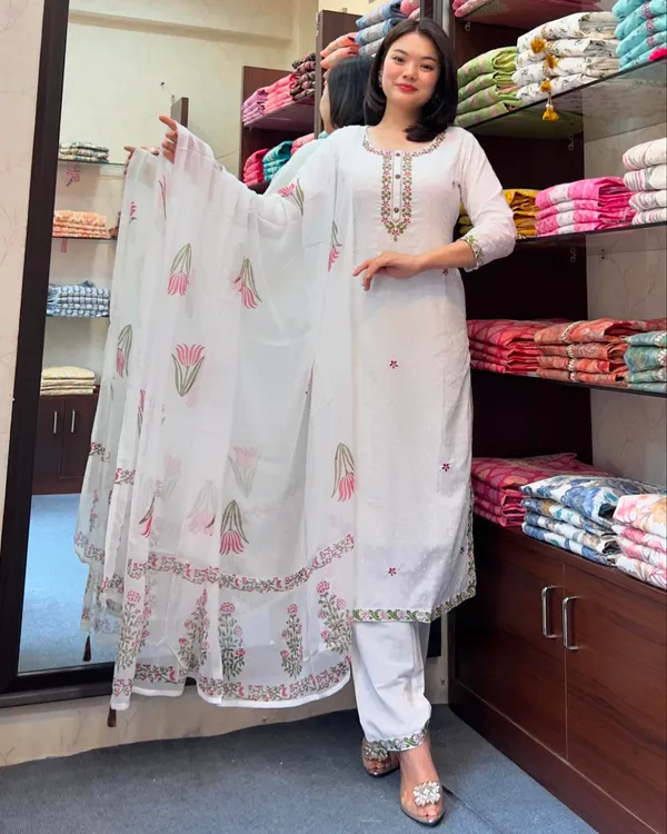 White_Georgette_Butti_Kurti_With_Pant_And_Dupatta_Set_For_Women