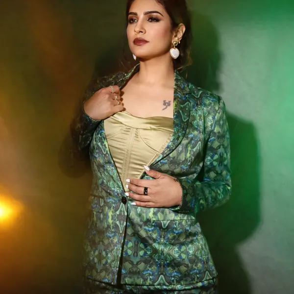 Kaleidoscopic_Green_Trouser_Suit