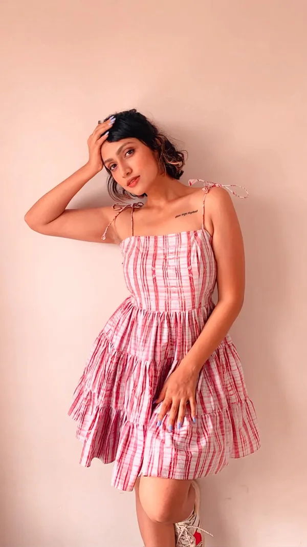 Motion_Through_Dirty_Pink_Dress