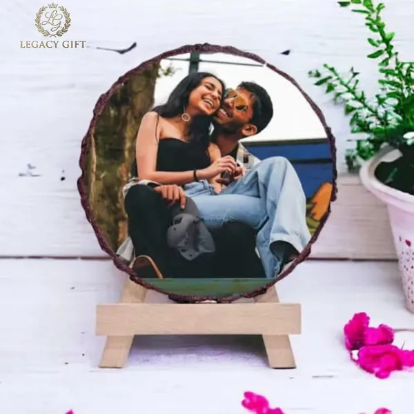 Personalized_Photo_On_Wooden_Slice_With_Stand_Custom_Picture_Frame_Gift